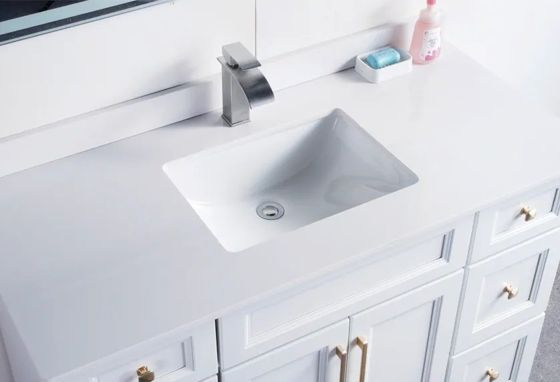 Countertops & faucets